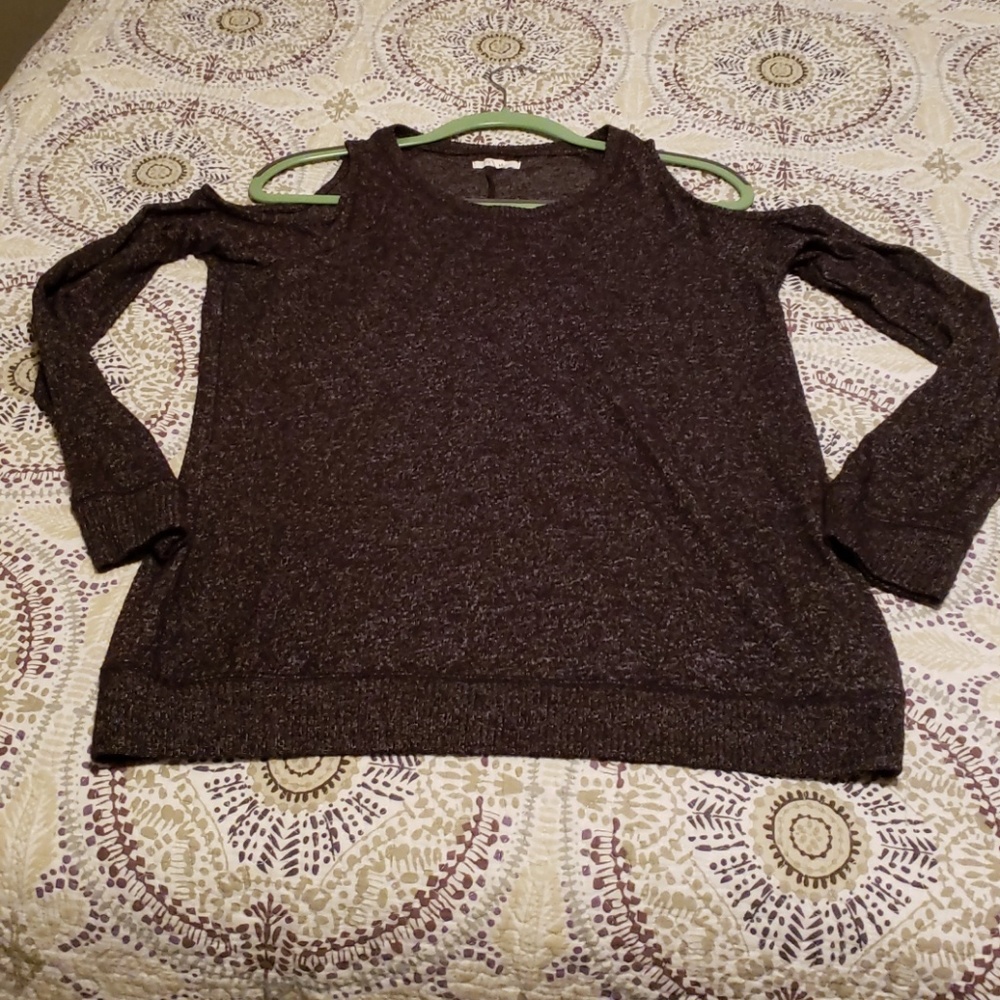 Cold shoulder top